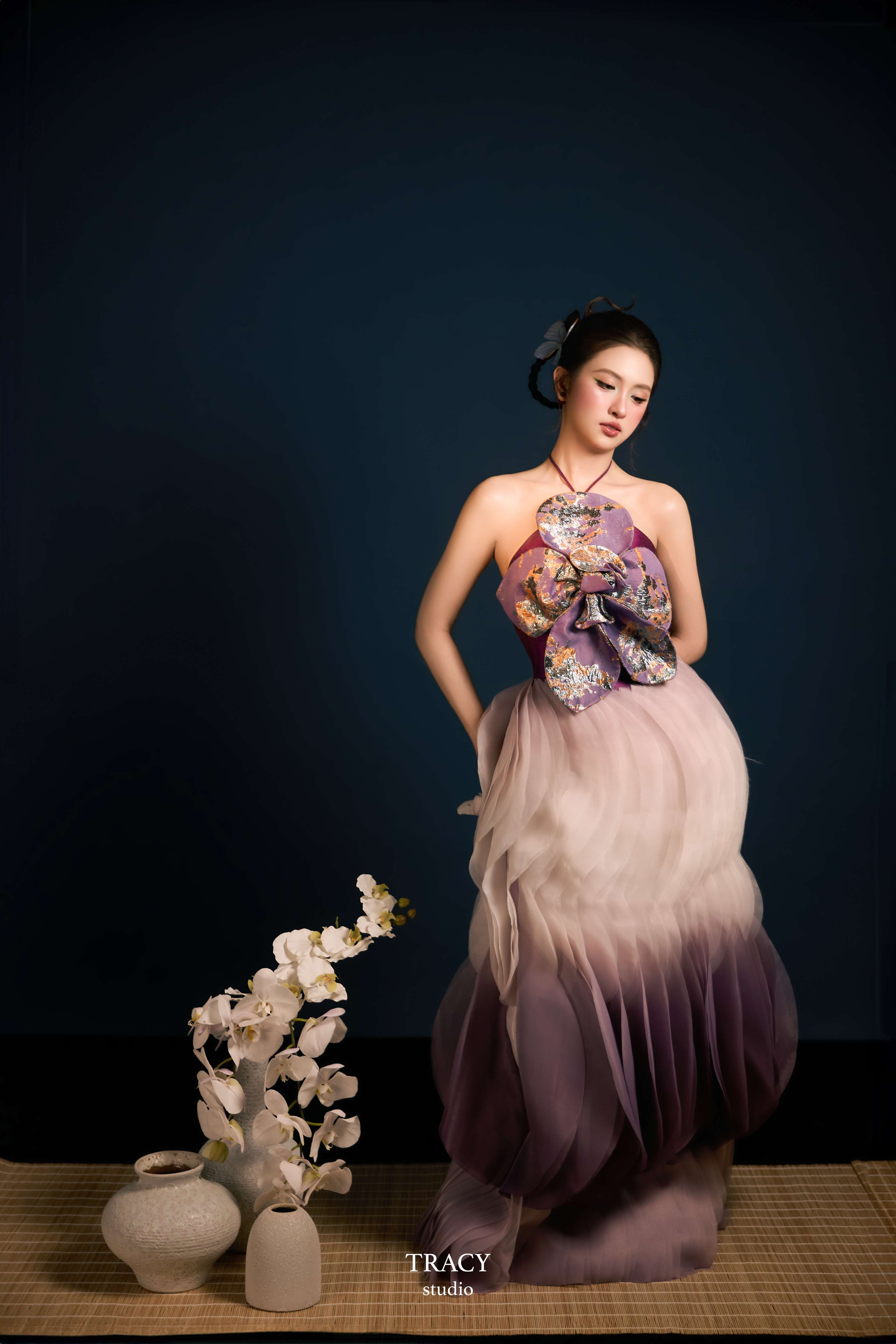 frontend/img/gallery/anh-tet-yem-ao-dai/tracy-studio-chup-yem-phong-lan (4).jpg